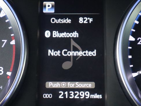 Used 2019 Toyota Highlander XLE AWD/4WD image 49