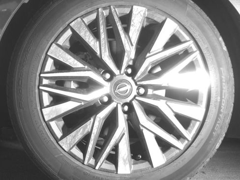 Used 2025 Nissan Altima 2.5 SV FWD image 15