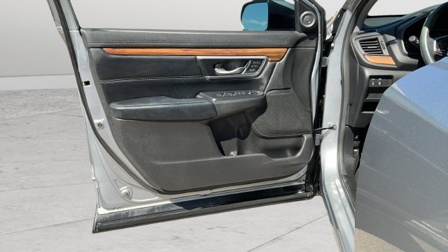Used 2020 Honda CR-V Touring image 19