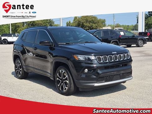 Used 2023 Jeep Compass Limited AWD/4WD image 1