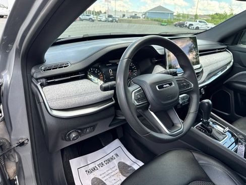 Used 2024 Jeep Compass Latitude AWD/4WD image 23