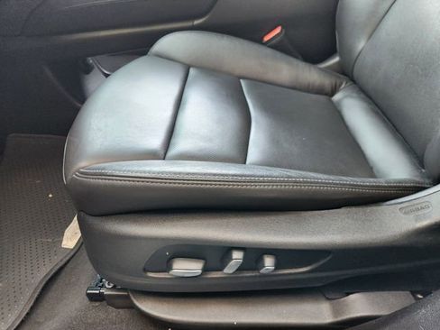 Used 2025 Cadillac XT6 Premium Luxury image 20