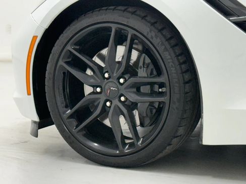 Used 2019 Chevrolet Corvette Stingray Coupe RWD image 31