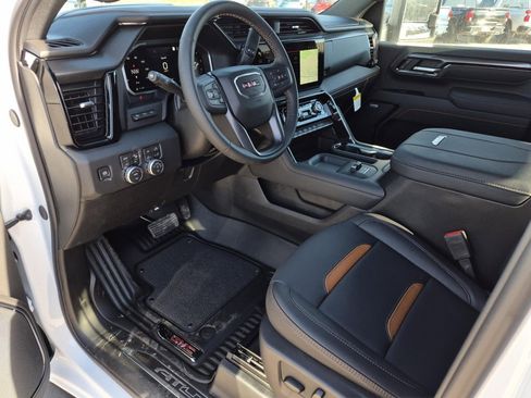 New 2026 GMC Sierra 2500 AT4 w/ AT4 Premium Plus Package AWD/4WD image 8