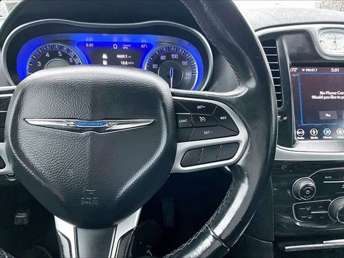 Used 2019 Chrysler 300 Touring w/ Sport Appearance Package image 16