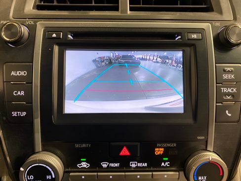 Used 2014 Toyota Camry LE image 18