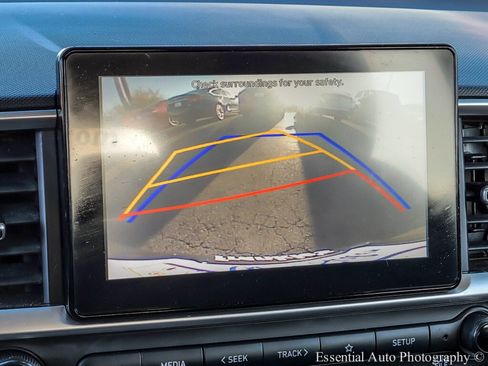 Used 2021 Hyundai Venue SE image 20