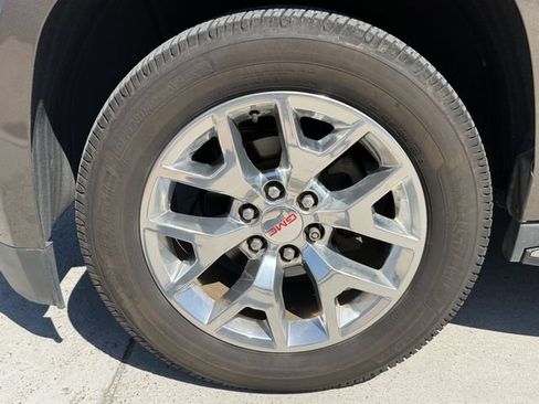 Used 2016 GMC Yukon XL SLE w/ Convenience Package RWD image 11