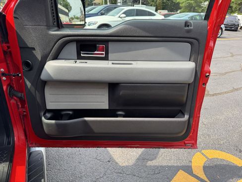 Used 2013 Ford F150 XLT w/ Luxury Equipment Group image 26