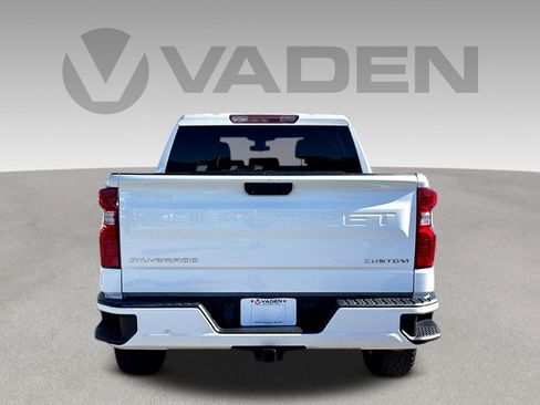 Certified 2023 Chevrolet Silverado 1500 Custom image 19