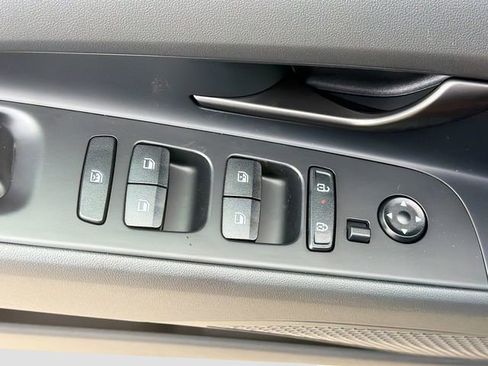 New 2026 Hyundai Elantra Sport FWD image 17