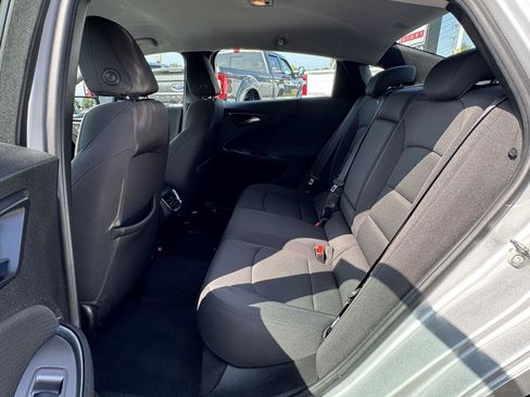 Used 2017 Chevrolet Malibu LT FWD image 30