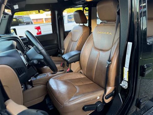 Used 2015 Jeep Wrangler Unlimited Sahara w/ Dual Top Group image 15