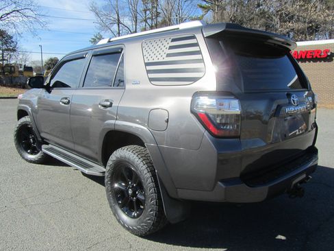 Used 2015 Toyota 4Runner SR5 Premium image 8