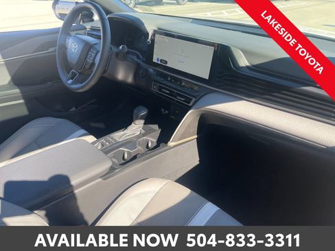 Certified 2025 Toyota Camry SE image 19