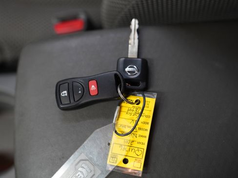 Used 2019 Nissan Frontier SV AWD/4WD image 29