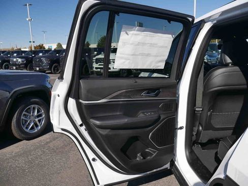 New 2025 Jeep Grand Cherokee Limited w/ Luxury Tech Group II image 9