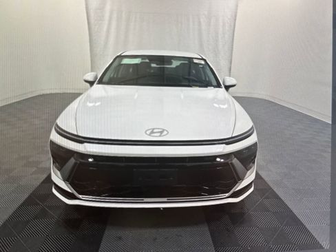 Used 2026 Hyundai Sonata SEL FWD image 11