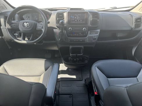 Used 2025 RAM ProMaster 2500 w/ Convenience Group FWD image 10