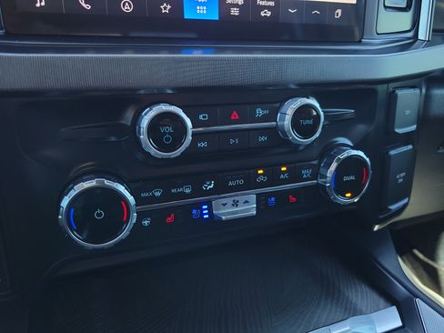 Used 2025 Ford F250 Platinum AWD/4WD image 25