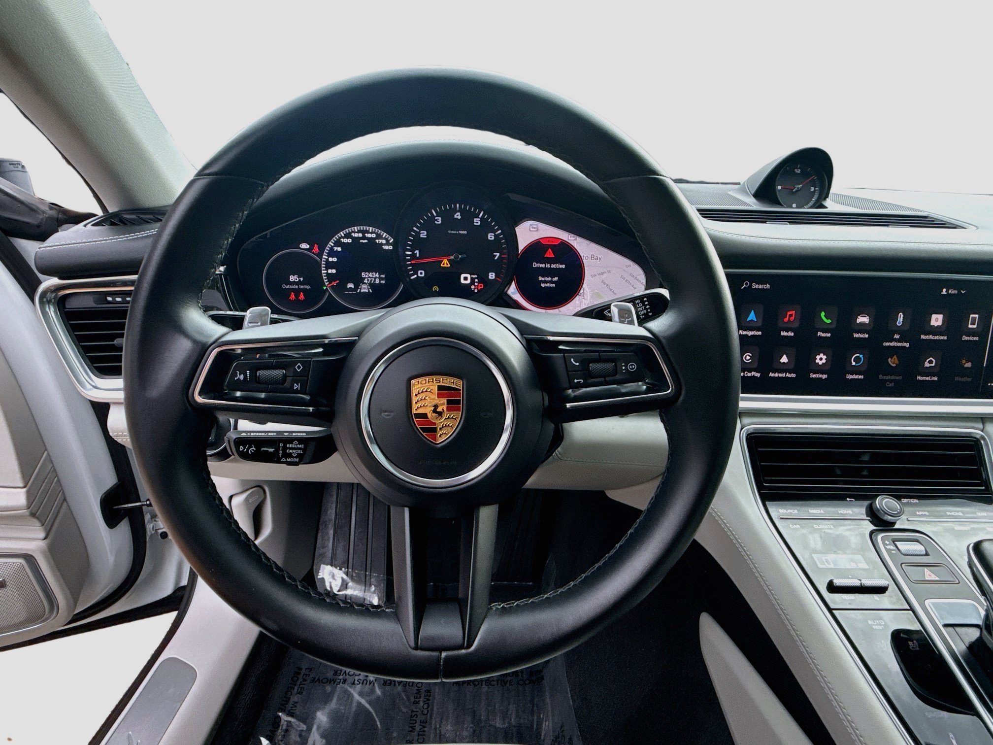Used 2023 Porsche Panamera w/ Premium Package RWD image 10