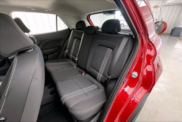 Used 2025 Hyundai Venue SEL FWD image 20