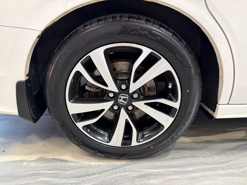 Used 2019 Honda Odyssey Elite image 34