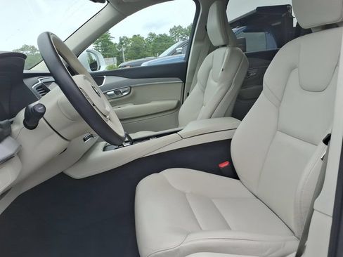 Used 2024 Volvo XC90 B5 Core w/ Protection Package Premier AWD/4WD image 16