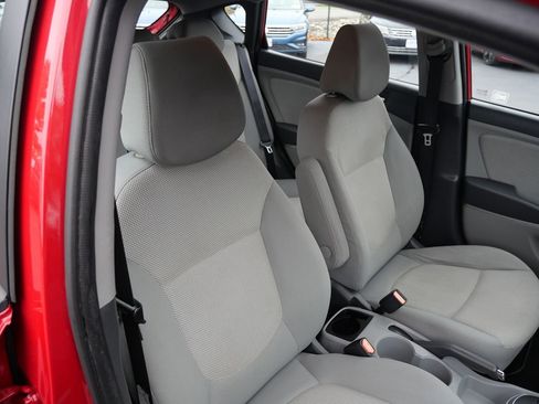 Used 2014 Hyundai Accent GS image 19