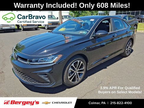 Used 2025 Volkswagen Jetta Sport FWD image 1