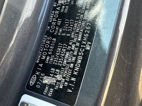 Used 2017 Kia Sedona LX w/ LX Essentials Premium Package image 28