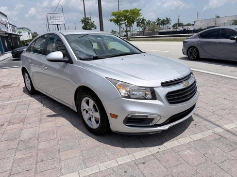 Used 2015 Chevrolet Cruze LT FWD image 1