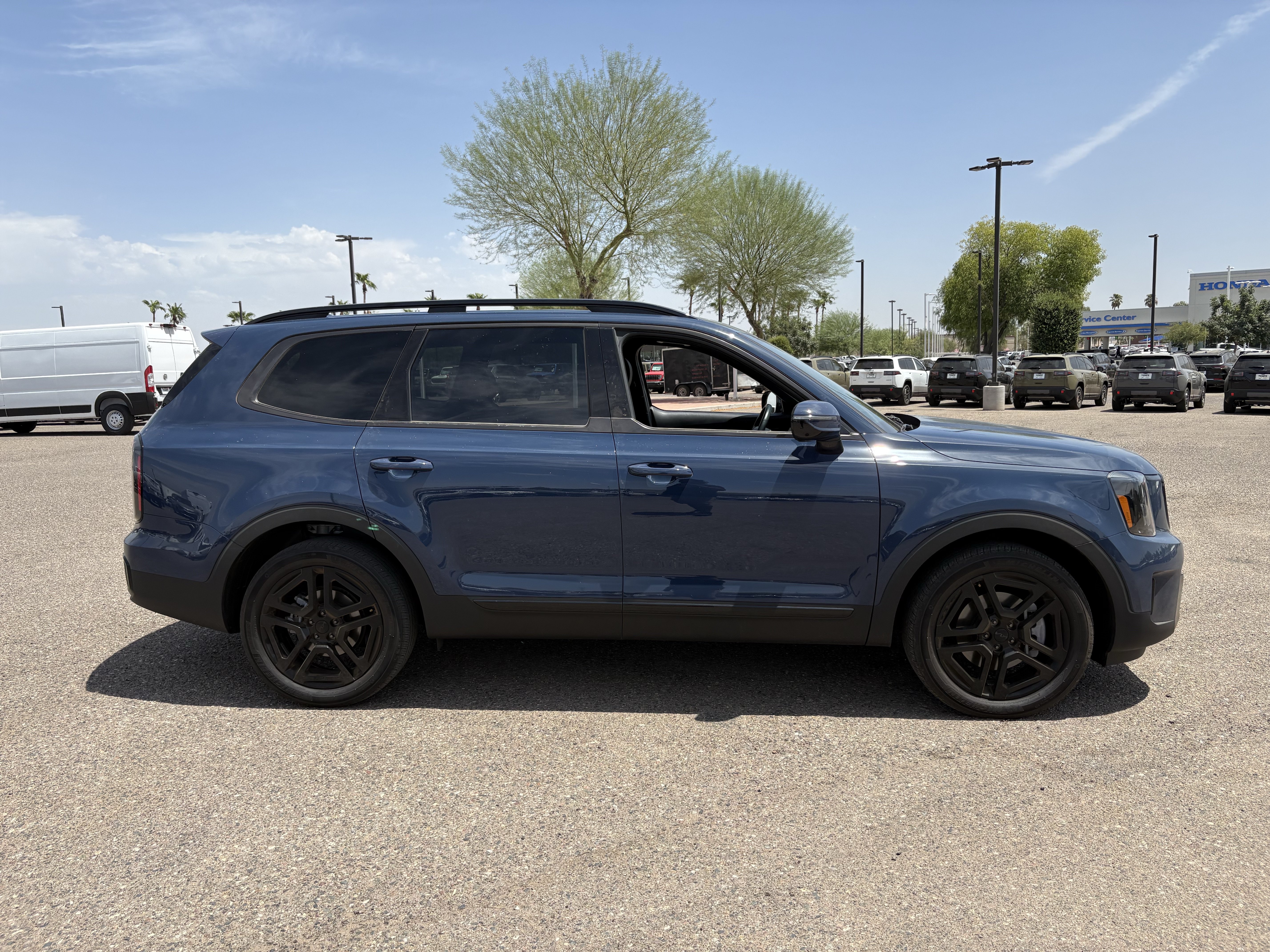 Certified 2025 Kia Telluride SX X-Line AWD/4WD image 6