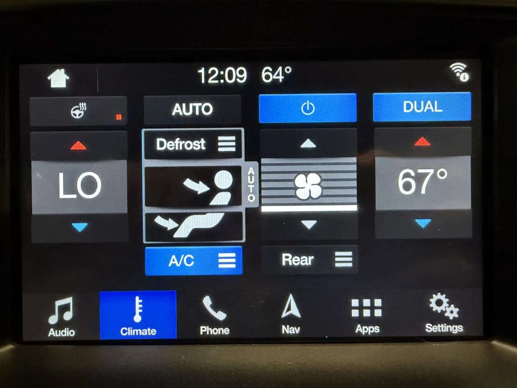 Used 2018 Ford Explorer XLT w/ Equipment Group 202A AWD/4WD image 38