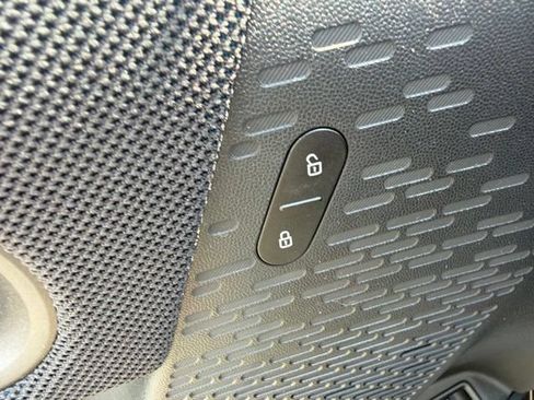 Used 2025 MINI Cooper S FWD image 17