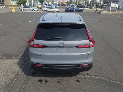 Used 2025 Honda CR-V EX-L image 10