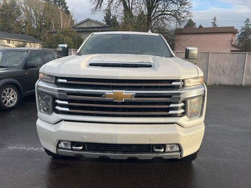 Used 2023 Chevrolet Silverado 2500 High Country image 3