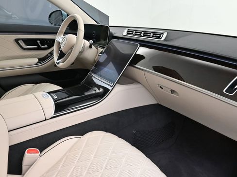 Used 2025 Mercedes-Benz S 580 4MATIC Sedan image 13