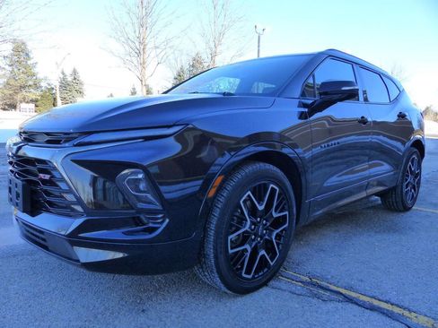 Used 2025 Chevrolet Blazer RS w/ Enhanced Convenience Package image 5