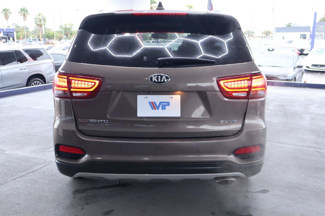 Used 2019 Kia Sorento EX w/ EX Touring Package FWD image 8