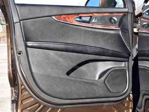 Used 2020 Lincoln Nautilus Reserve image 8