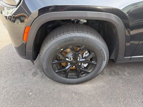 New 2026 Jeep Grand Cherokee Altitude AWD/4WD image 4