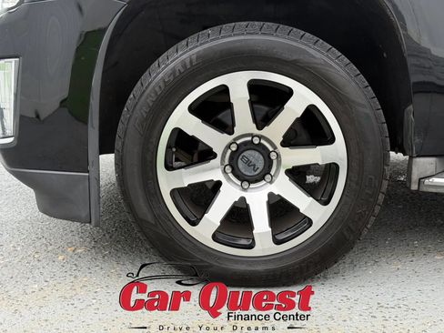 Used 2015 Cadillac Escalade ESV 2WD image 25