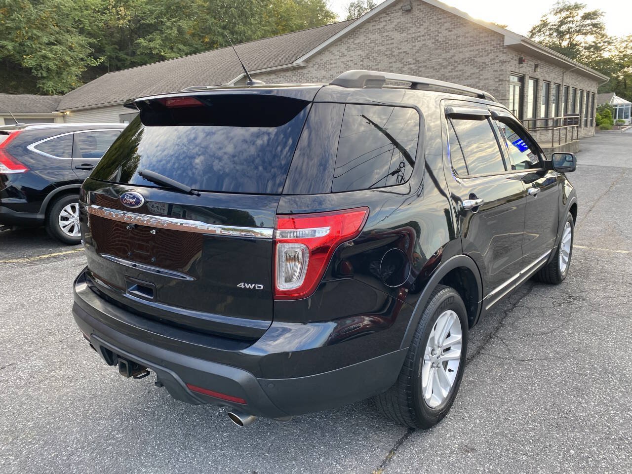 Used 2012 Ford Explorer XLT AWD/4WD image 5