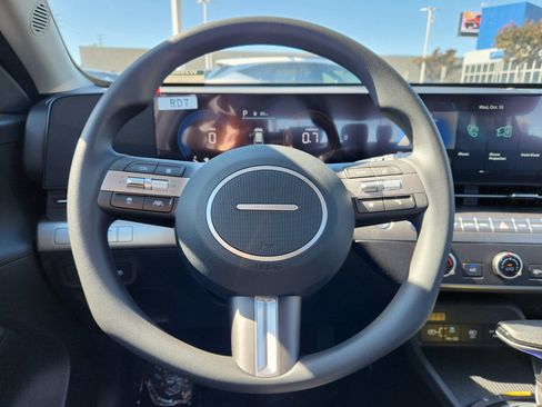 New 2026 Hyundai Kona SE image 30