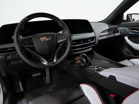 Used 2026 Cadillac CT5 V Blackwing w/ Carbon Fiber 1 Package image 45