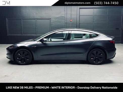 Used 2026 Tesla Model 3 RWD image 3