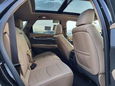 Used 2024 Cadillac XT5 Sportv image 11