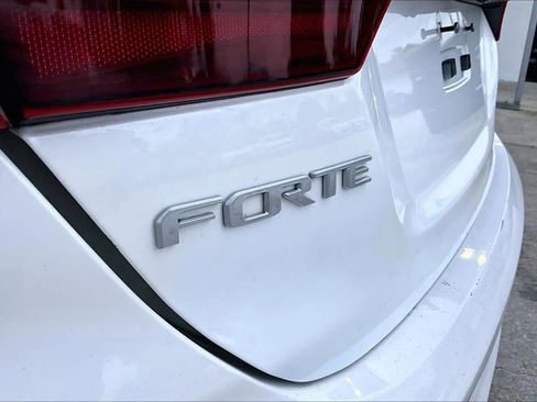 Used 2023 Kia Forte LXS image 21