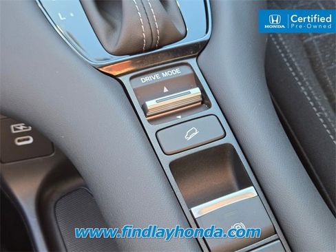 Certified 2025 Honda HR-V LX image 33